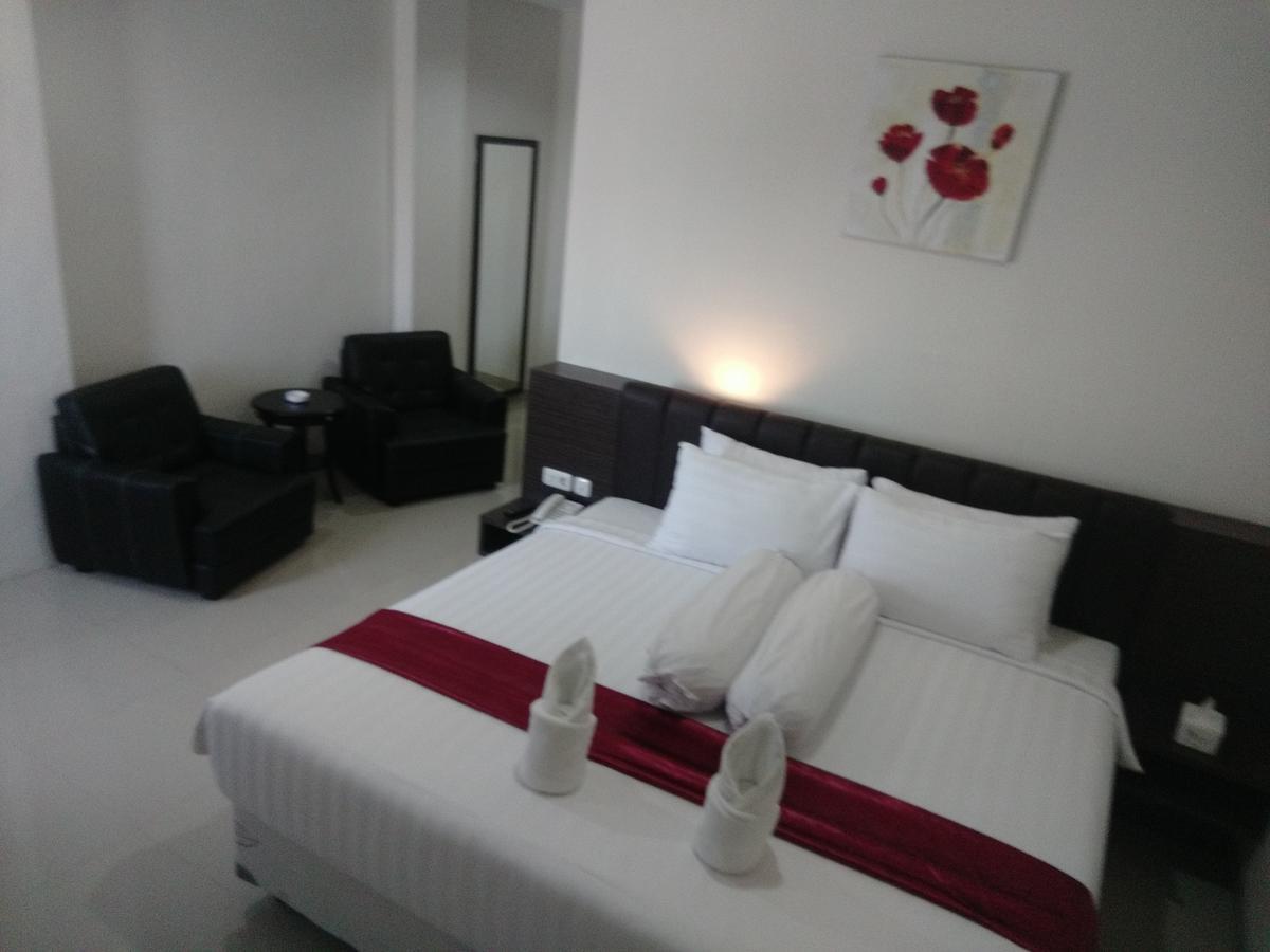 Grand Indobaru Hotel Selatpanjang ภายนอก รูปภาพ