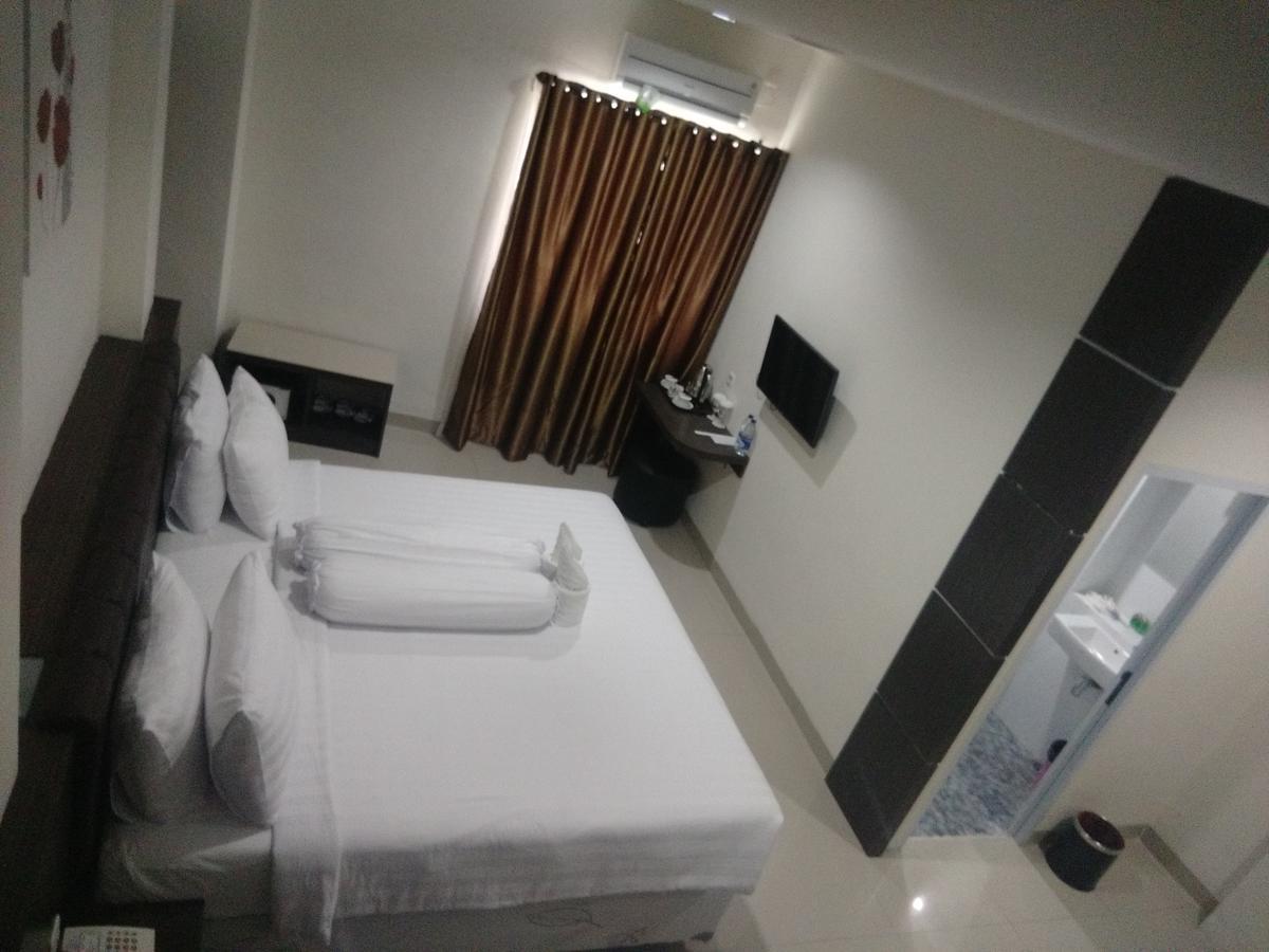 Grand Indobaru Hotel Selatpanjang ภายนอก รูปภาพ