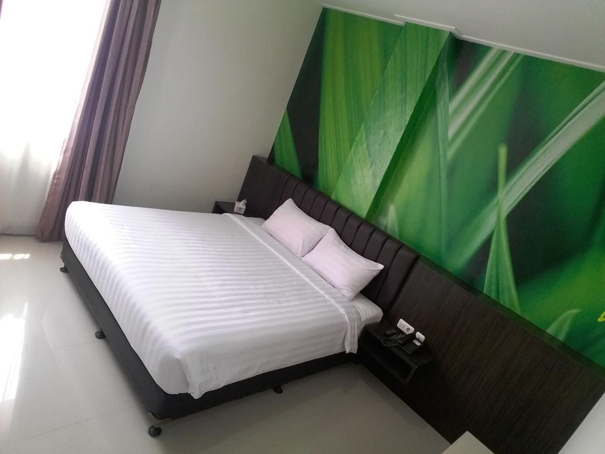 Grand Indobaru Hotel Selatpanjang ภายนอก รูปภาพ
