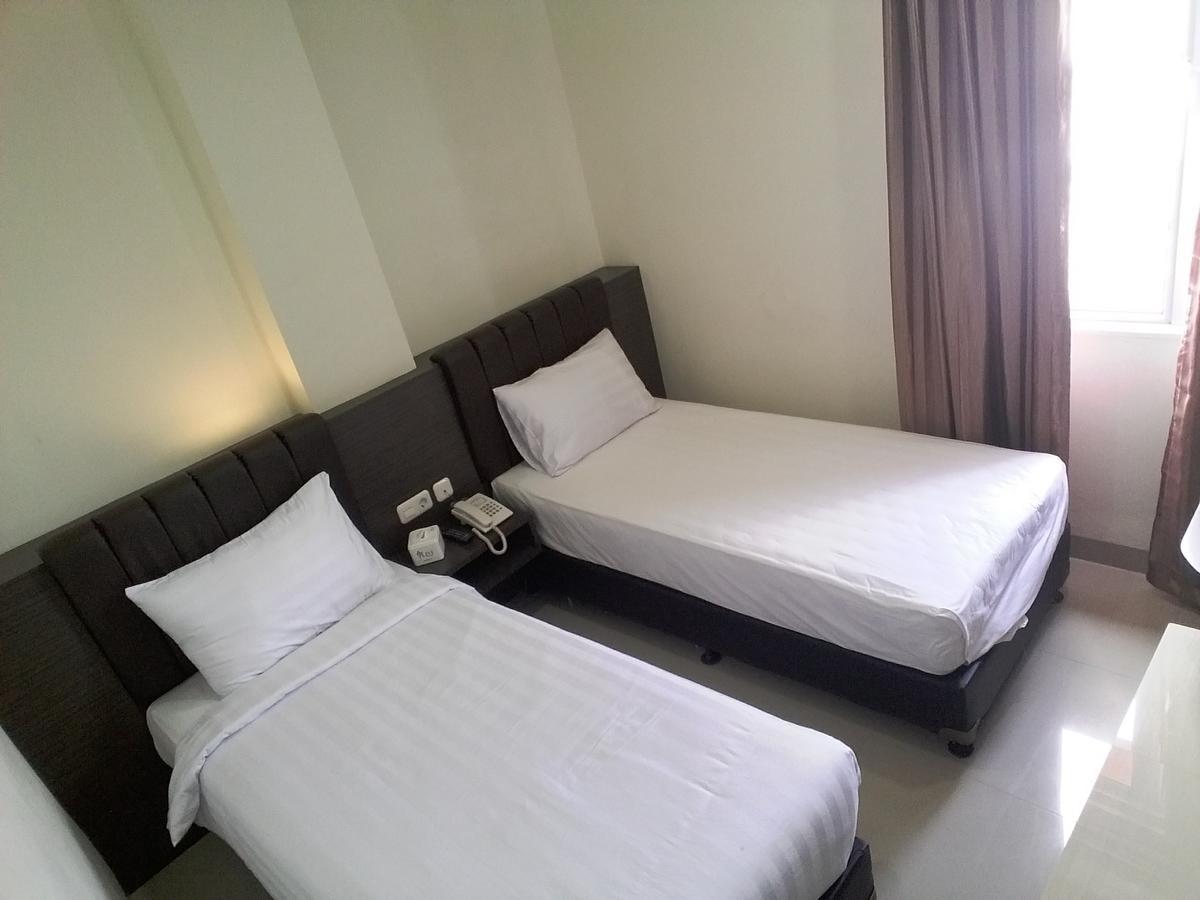 Grand Indobaru Hotel Selatpanjang ภายนอก รูปภาพ