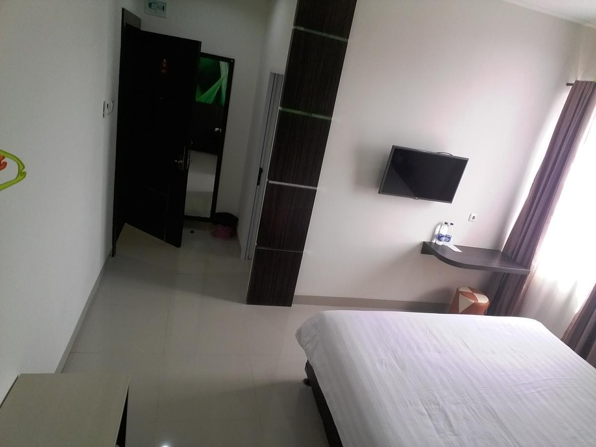 Grand Indobaru Hotel Selatpanjang ภายนอก รูปภาพ