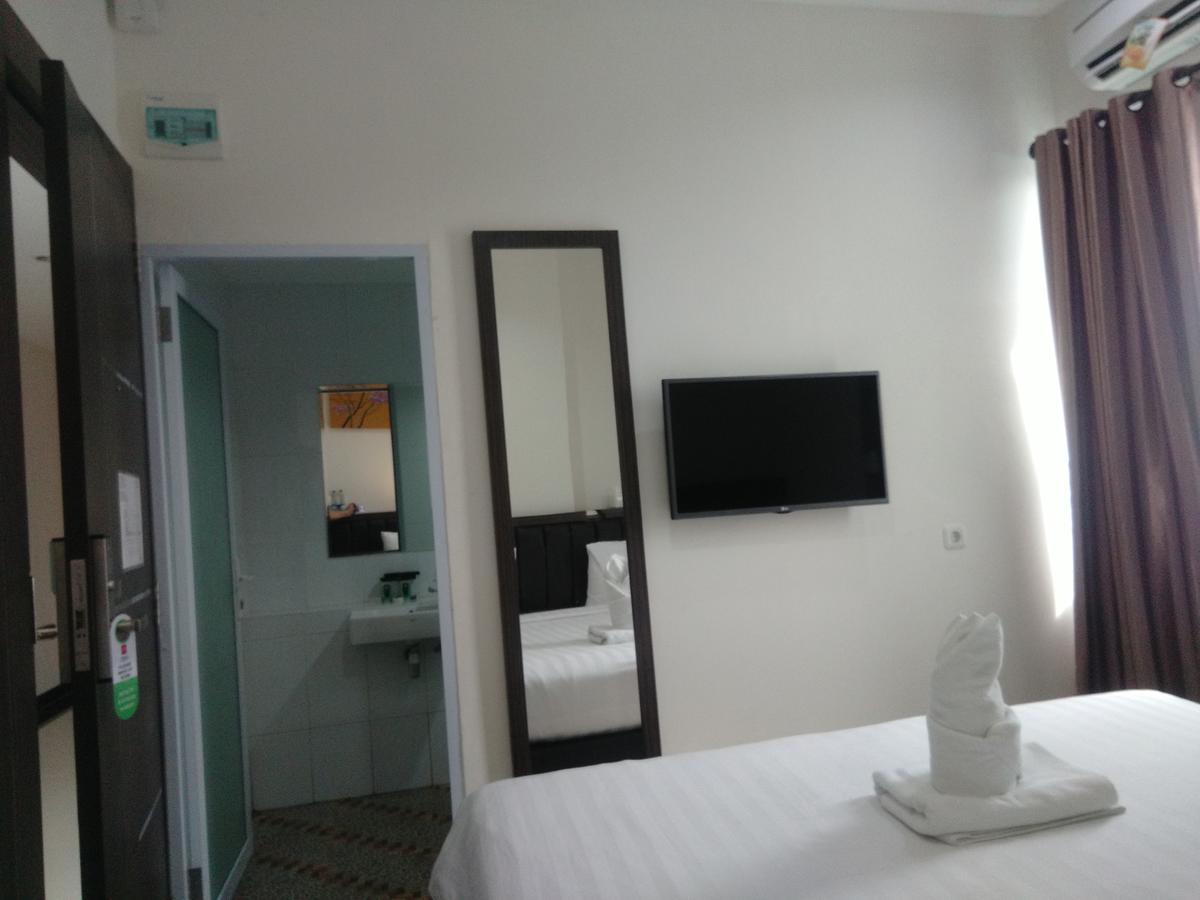 Grand Indobaru Hotel Selatpanjang ภายนอก รูปภาพ