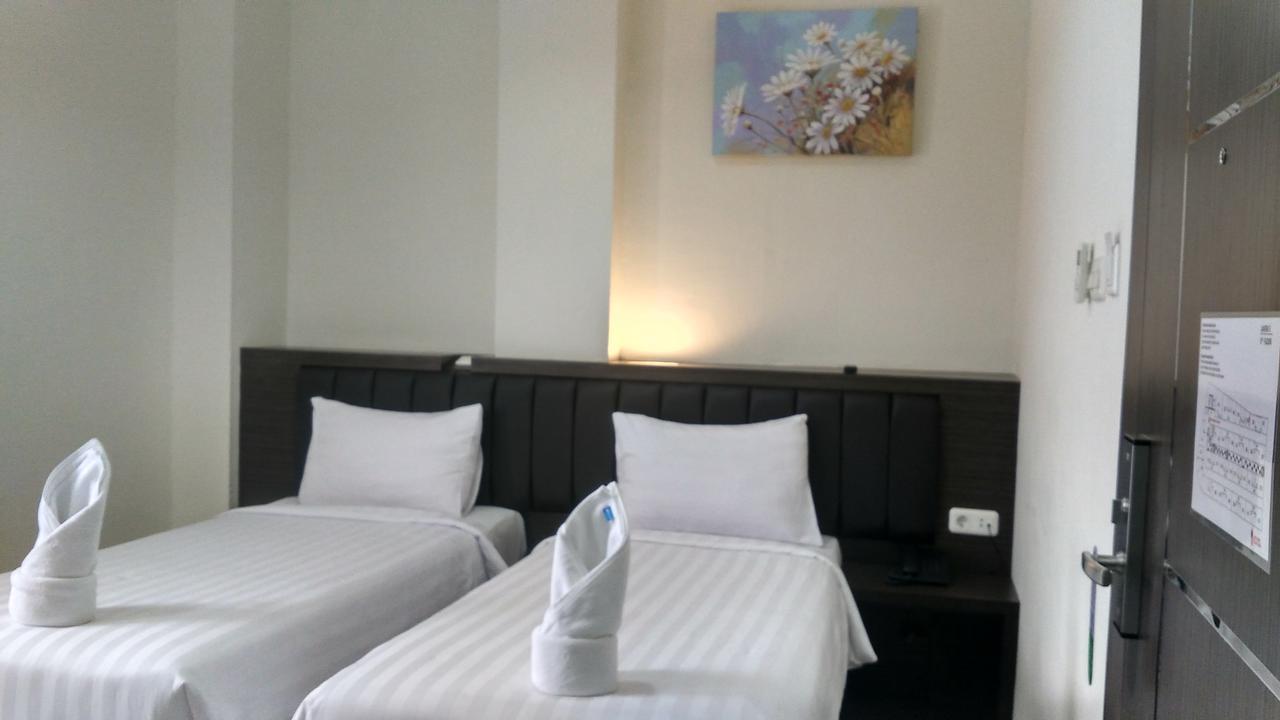 Grand Indobaru Hotel Selatpanjang ภายนอก รูปภาพ