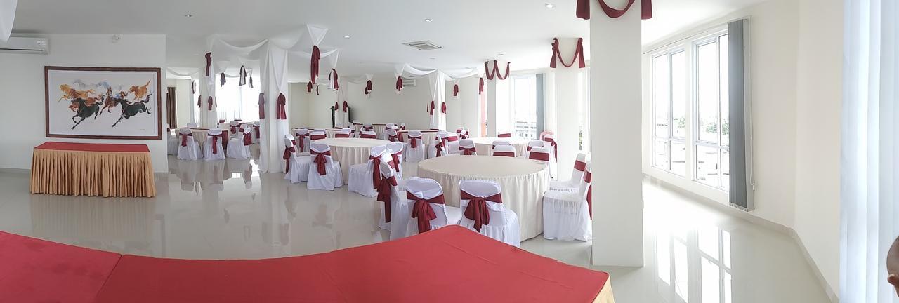 Grand Indobaru Hotel Selatpanjang ภายนอก รูปภาพ